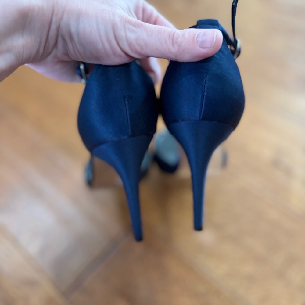Adrianna Papell Women's Navy Aurora Pump - Picture 9 of 12